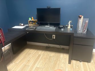Corner Desk with Drawer