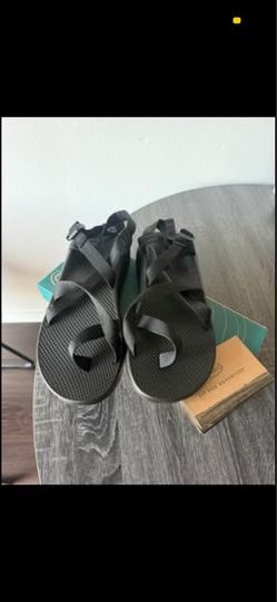New men's sandals size 12, first person that brings $20 now, take it Costa Mesa
