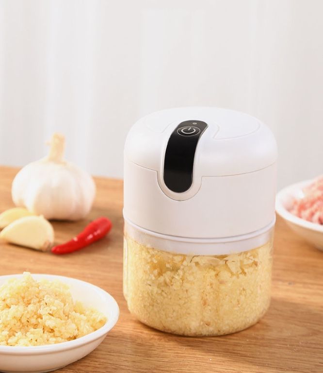 USB Mini Electric Garlic Chopper – Rechargeable, Powerful, Fast!