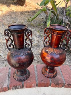 Pair pot metal mix vases