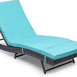 Wicker Chaise Lounge Outdoor PE Rattan Pool Lounge Chair with Adjustable Backrest and Removable Cushion & Wheels for Poolside Deck Balcony Lawn