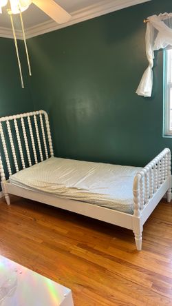 Twin bed frame
