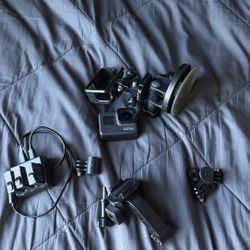 Go Pro Hero 7 Black Plus 3 Batteries And Charger 