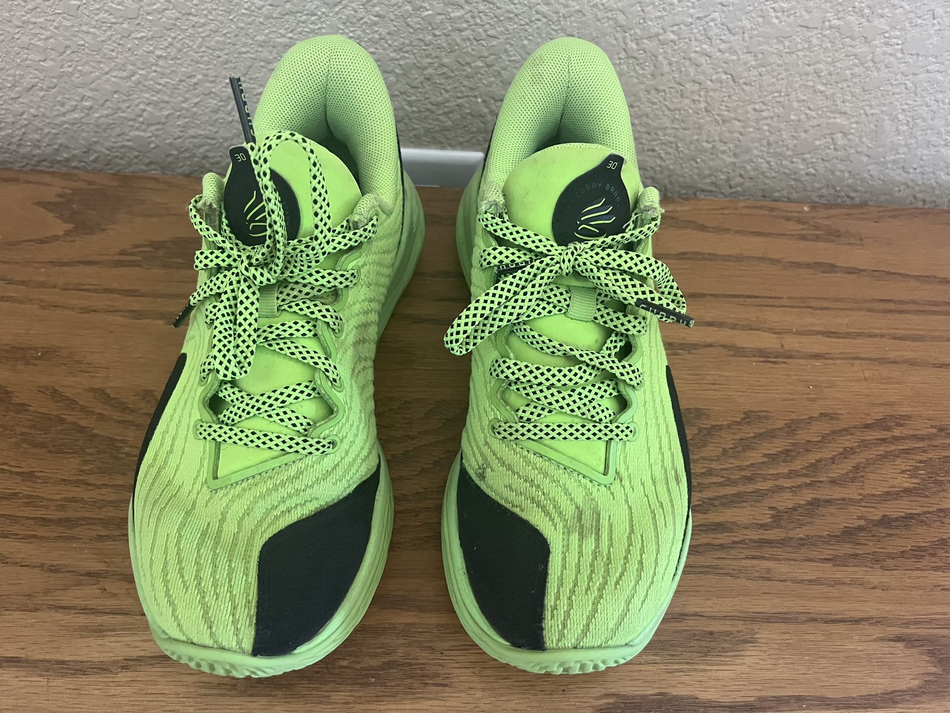 “Under Armour “ Youth Athletic Gym Shoes