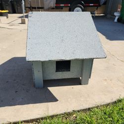 Dog House 