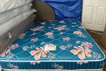 Queen Size Mattress (Colchón Queen Size)
