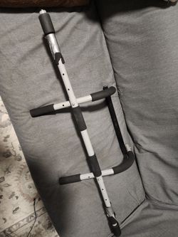 Pull up bar