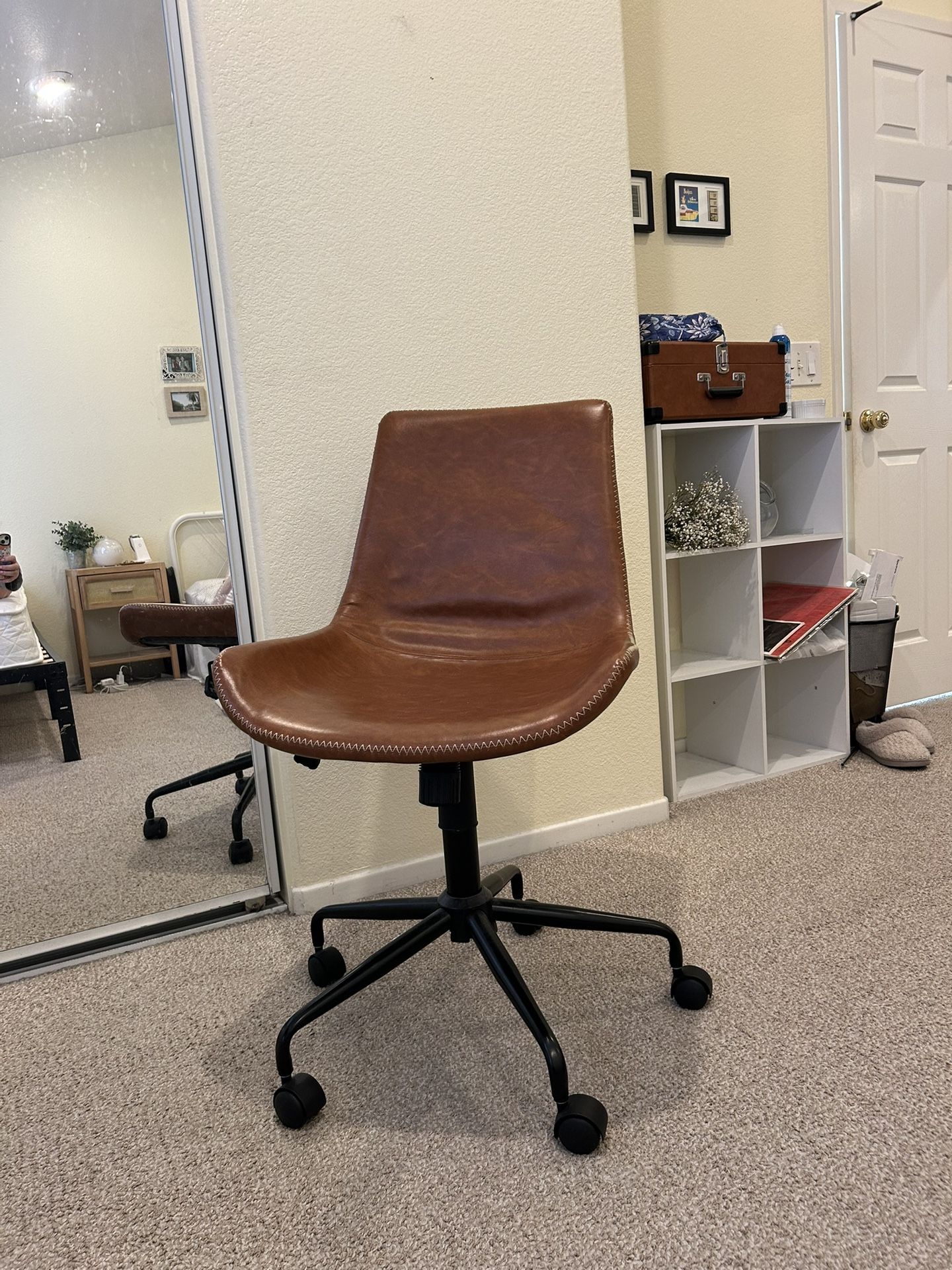 Brown Montgomery Ward Faux Leather Rolling Office Chair