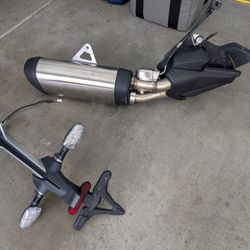 2022 Triumph Speed Triple RS Exhaust And Plate Holder