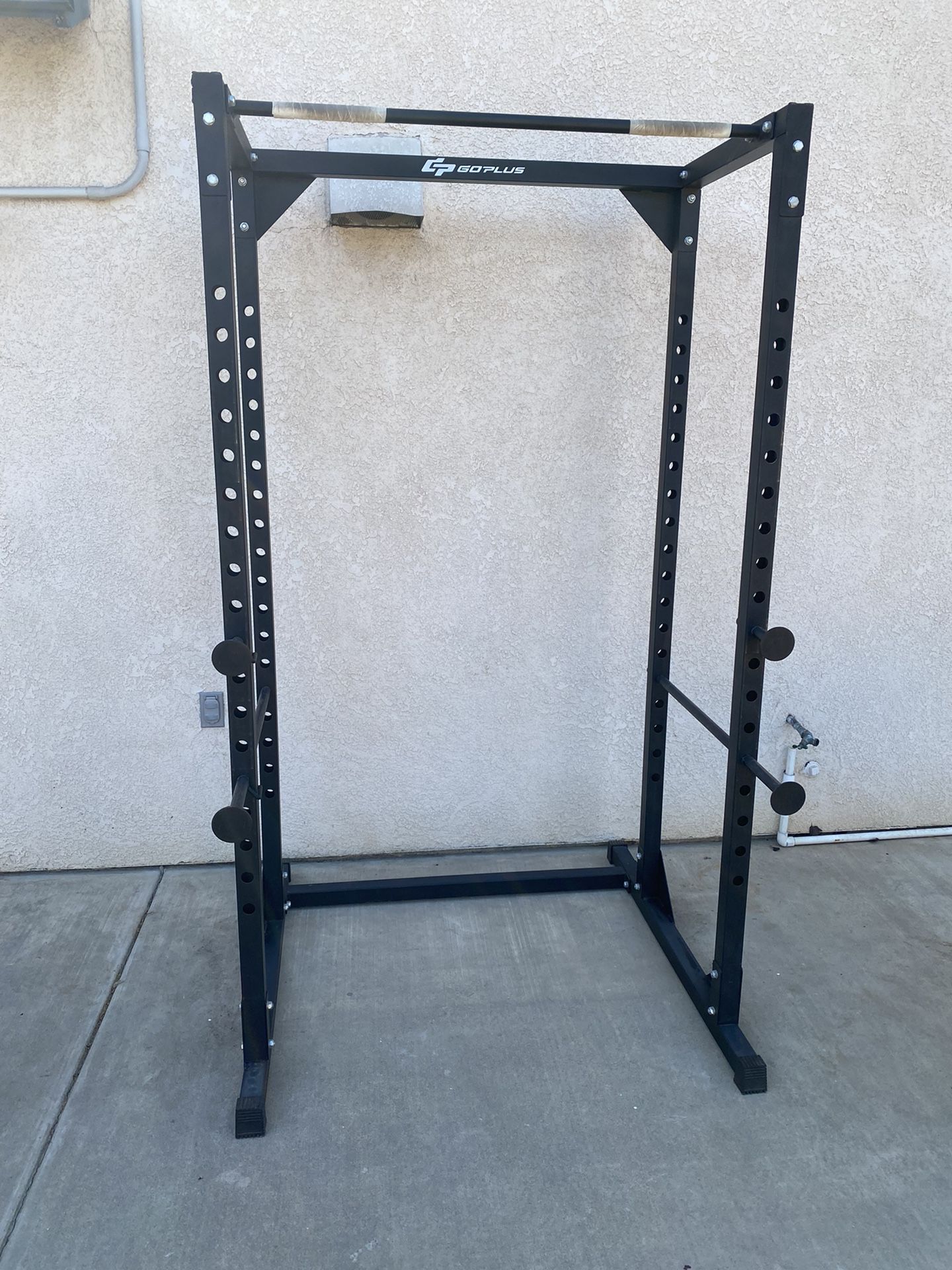 Great Condition Squat Rack With Spotter Cage