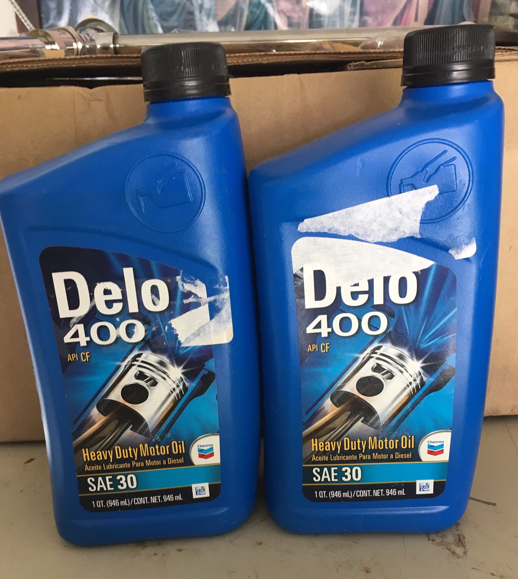 2- Delo 400 SAE 30 Heavy Duty Motor Oil