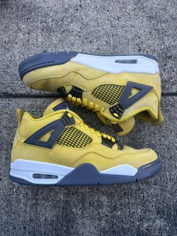 Lightning 4s Size 9.5