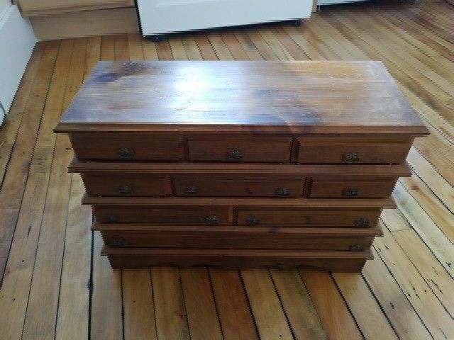 Wooden jewelry box