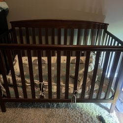 Baby crib no mattresses