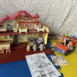 **COMPLETE SET** Bluey House And Family Car