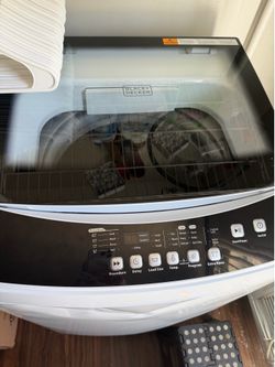 Black and decker 3.0 cubic ft portable washer (Dented in delivery)
