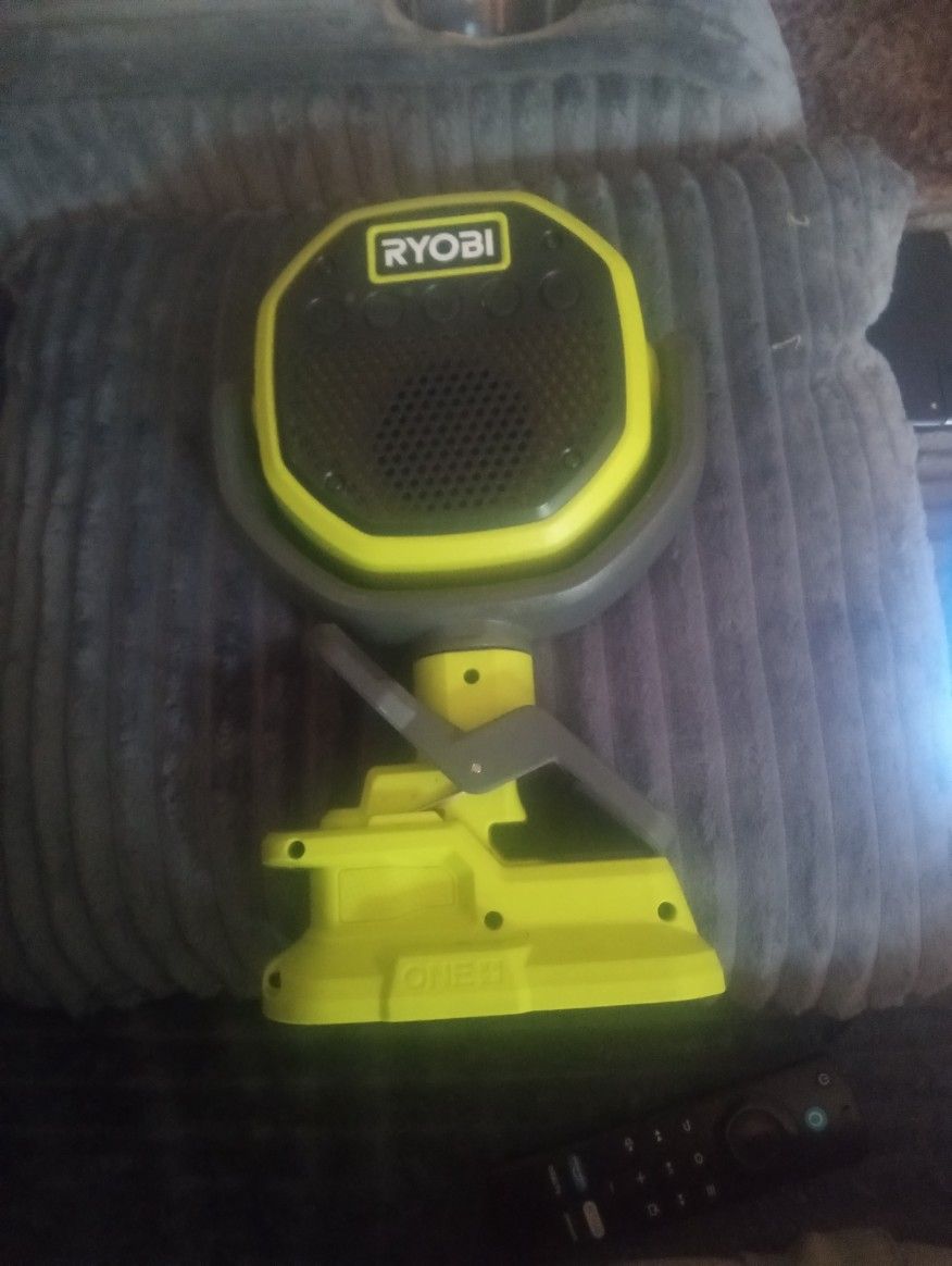 Ryobi One Verse Clamp Speaker