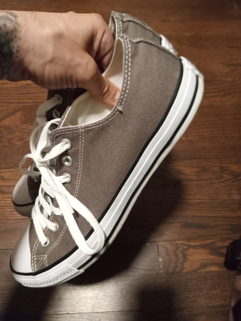 Converse Chuck Taylor Low 10.5 Gray