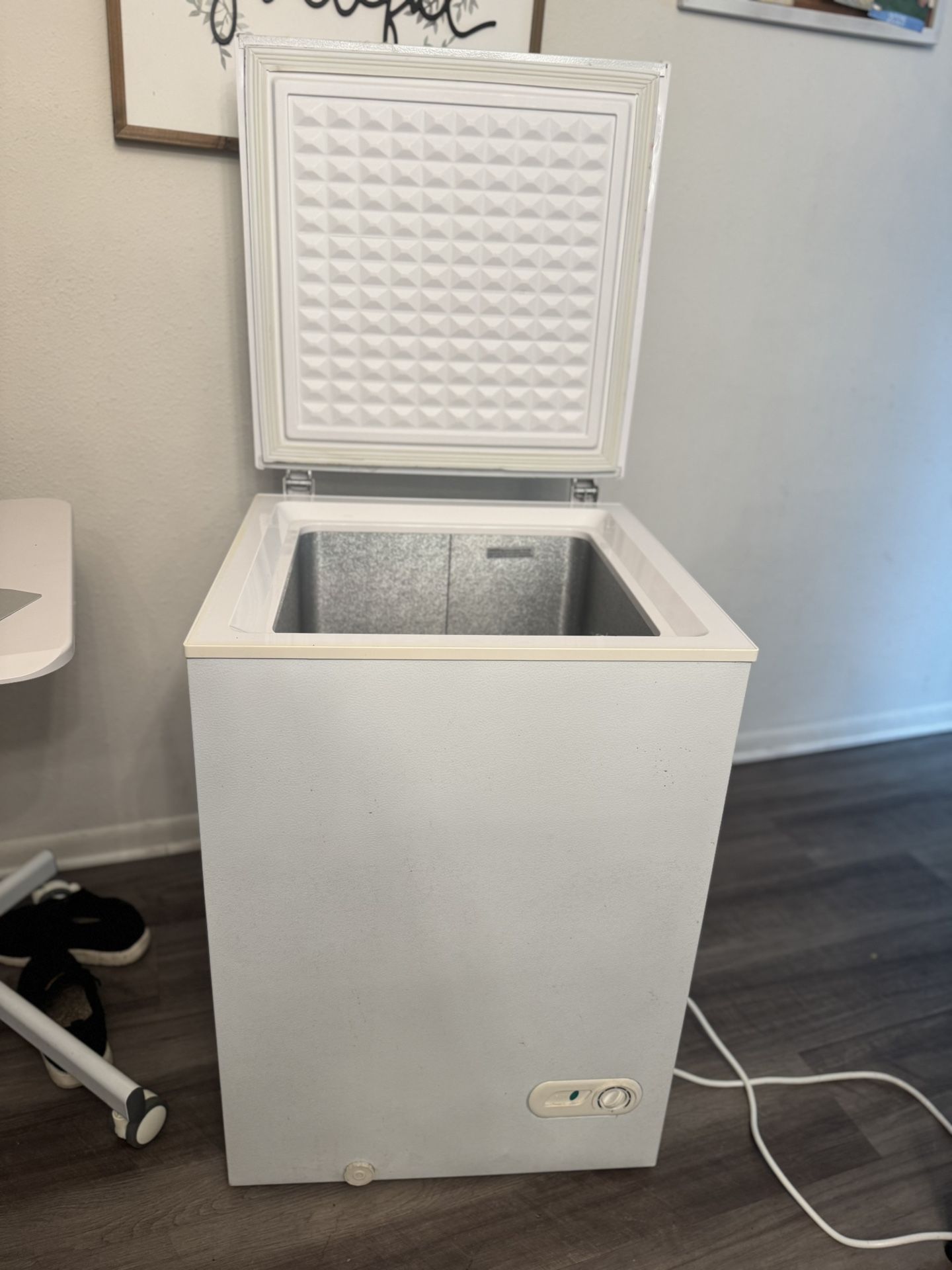 3.5 cu. ft. Freezer – Works Great!