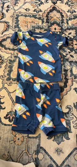 Set of 4: Old Navy Toddler Boy Pajamas 18-24 months