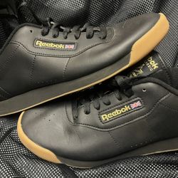 Gum Sole Reeboks Women’s SZ 9.5