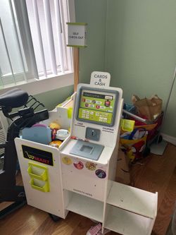 Kids toy supermarket