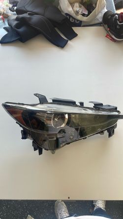 2017 - 2021 Mazda CX-5 Faro Derecho LED Original