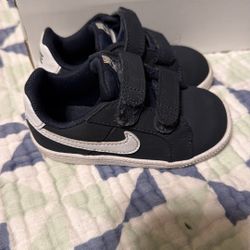 Nike  Toddler Shoes Size 5.5