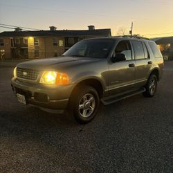 2005 Ford Explorer