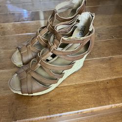 Brown Wedge Heels - Size 7.5 (almost NEW)