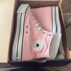 Size 7 Converse 