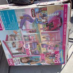 Barbie Dream House 