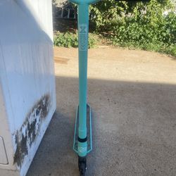 Pro Fuzion X three Scooter