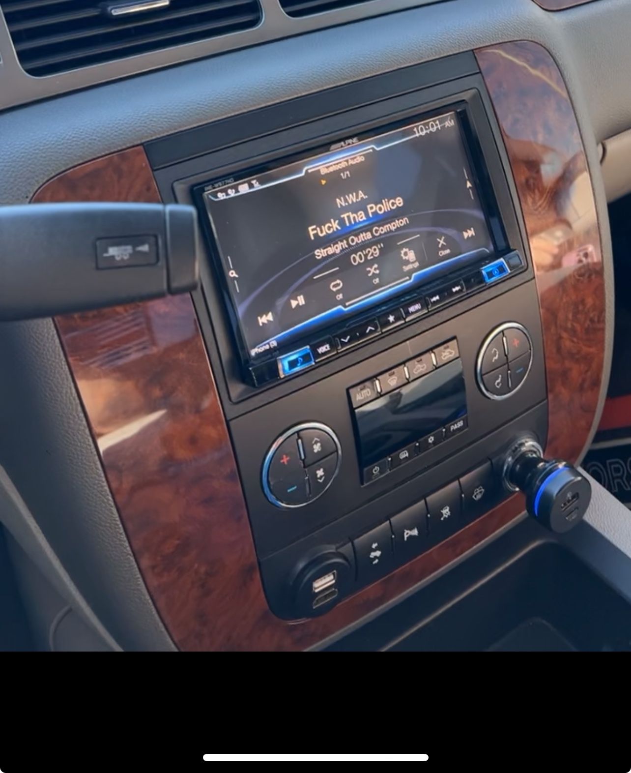 Alpine indash double Din Apple Car Play Trade for Sale in Chandler, AZ