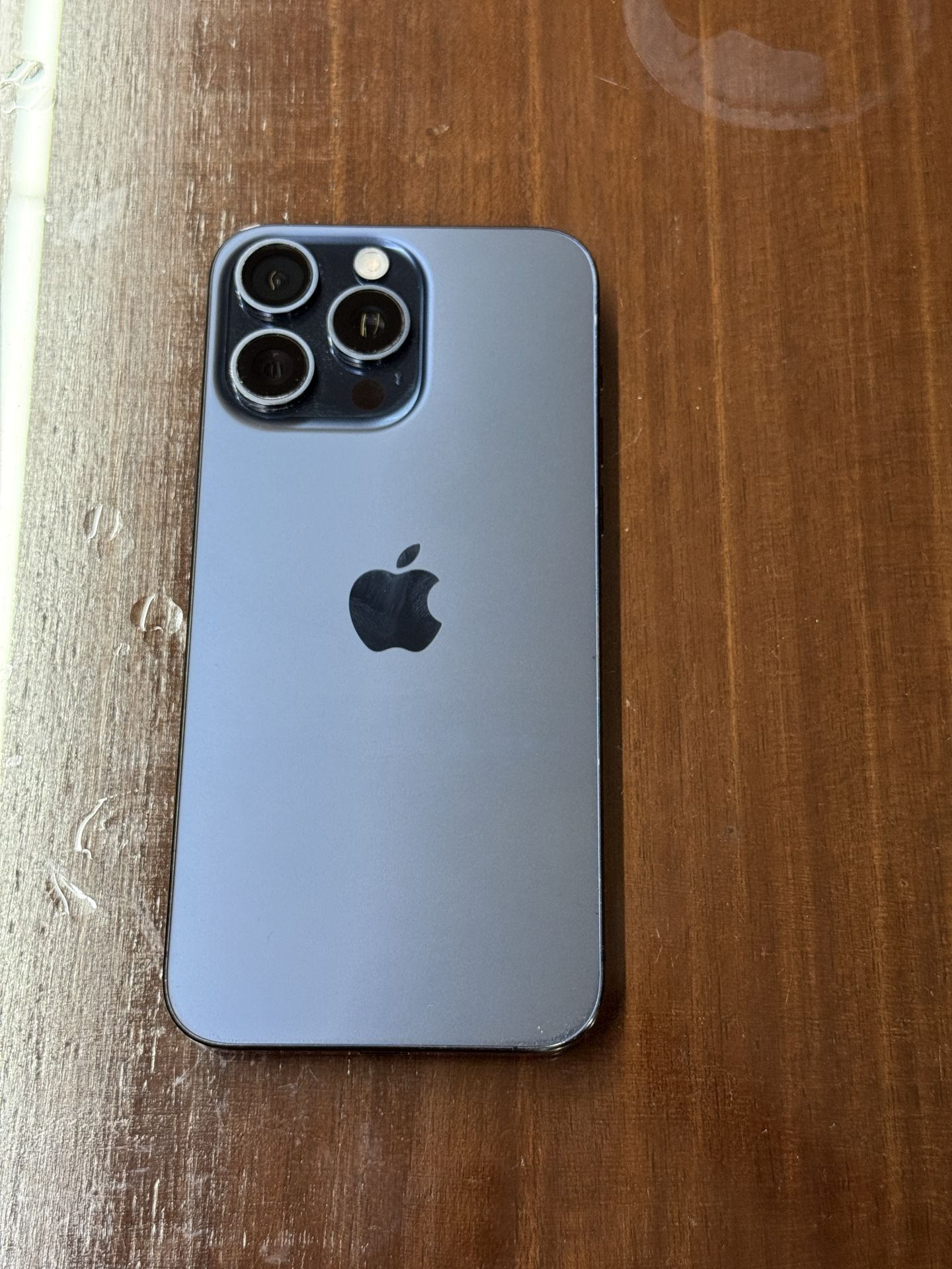 iPhone 15 Pro Max (Unlocked)