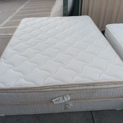 Queen Pillowtop Mattress And Box Spring 