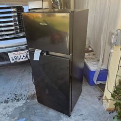 Hisense Mini Fridge 