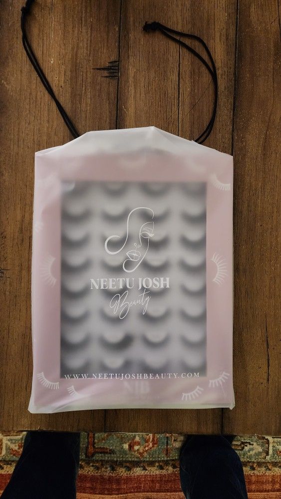 Neetu Josh Eyelash All In One Lash Book