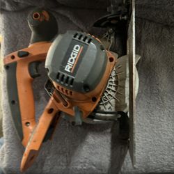 Ridgid R845 Cordless 18V Li-Ion 6-1/2” Circular Saw - Tool Only