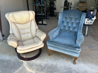 2 free chairs! Very comfy