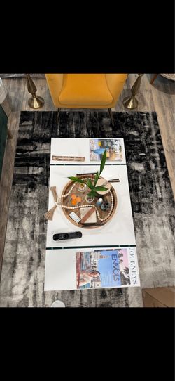 Modern Abstract Area Rug – Black & Grey