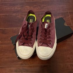 Converse Shoes Size 6 Woman