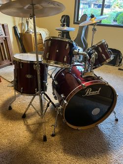 Pearl Vision 8 Pc Drum Set In Great Shape