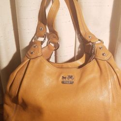 Used coach purse in good condition