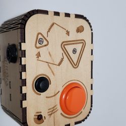 Wooden ambut retro arcade button box