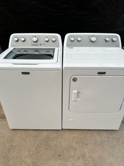 Maytag washer and dryer laundry set