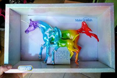 Breyer model unicorn set