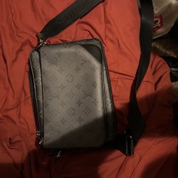 Louie Vitton Messenger Bag 