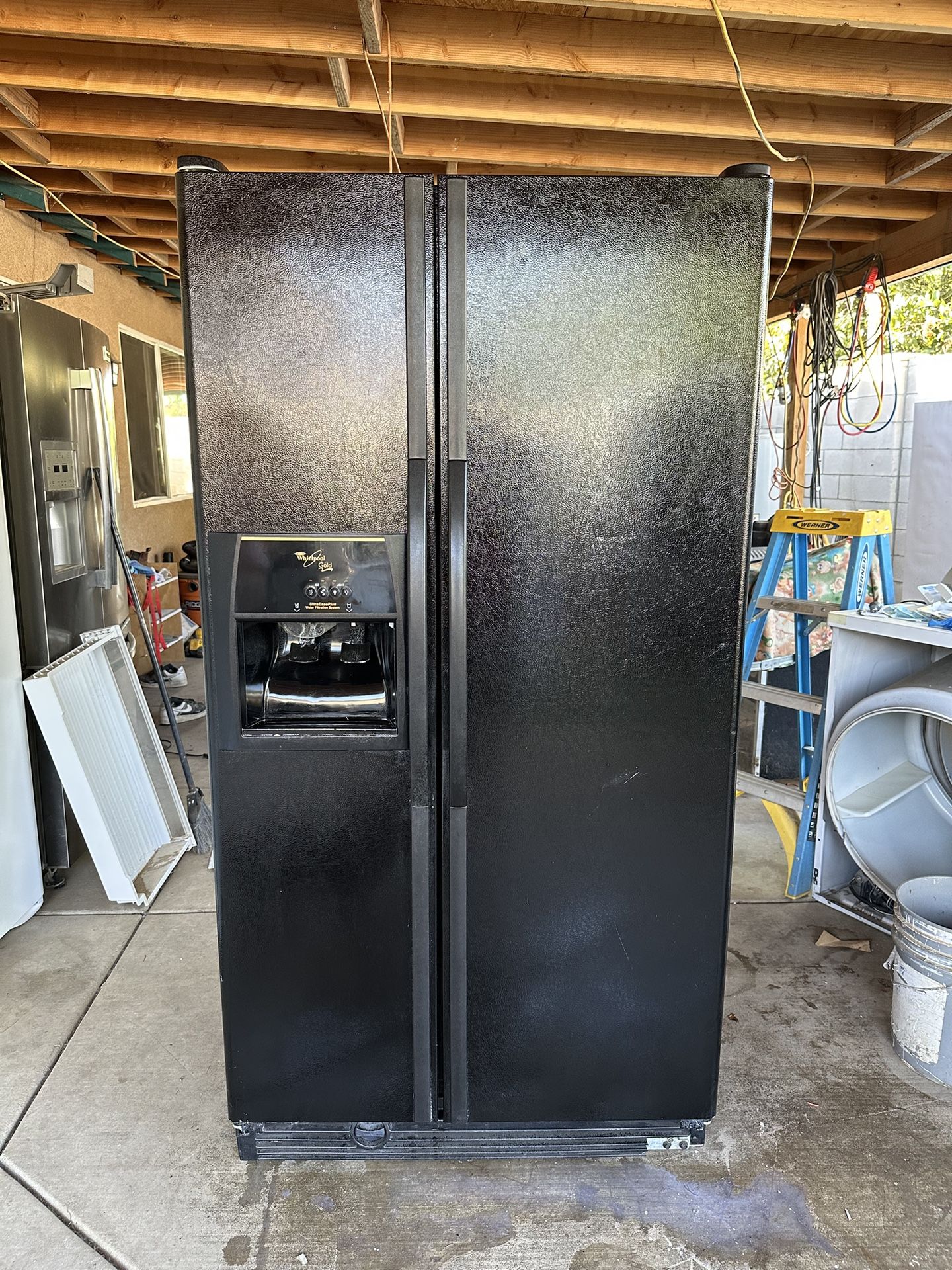 Whirlpool Gold Refrigerator 