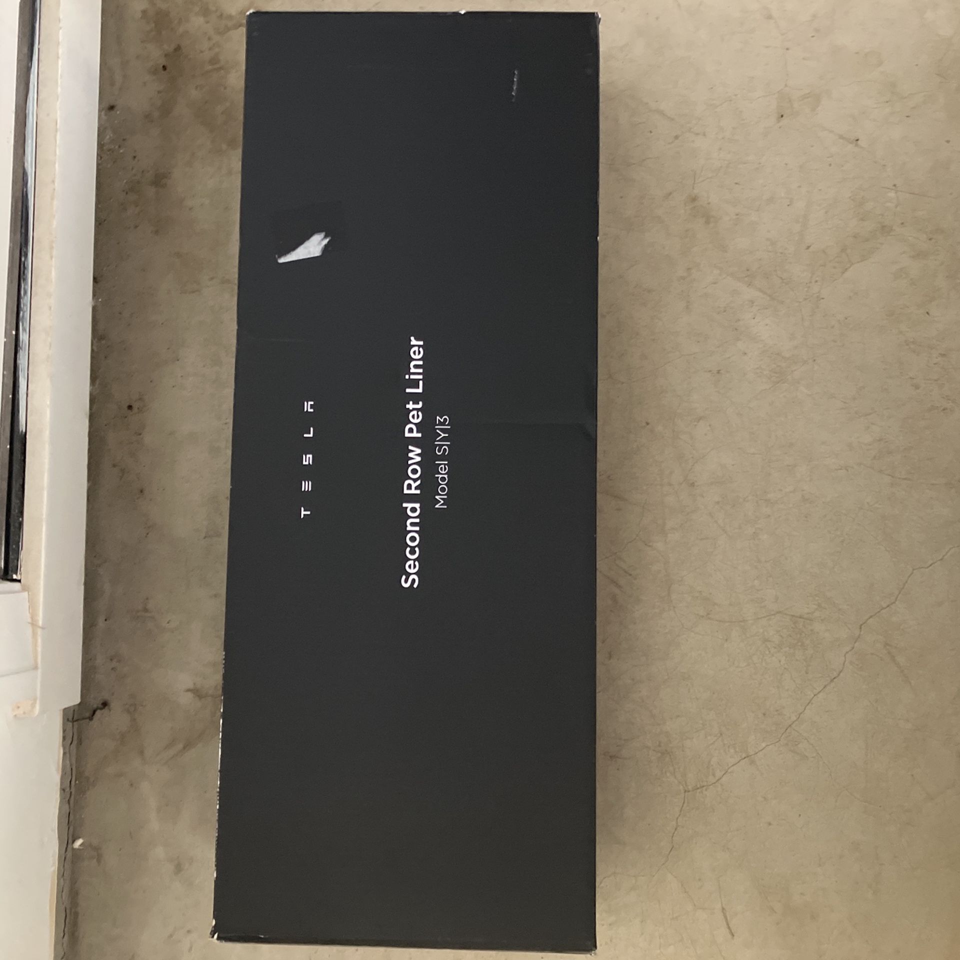 Tesla Second Row Pet liner